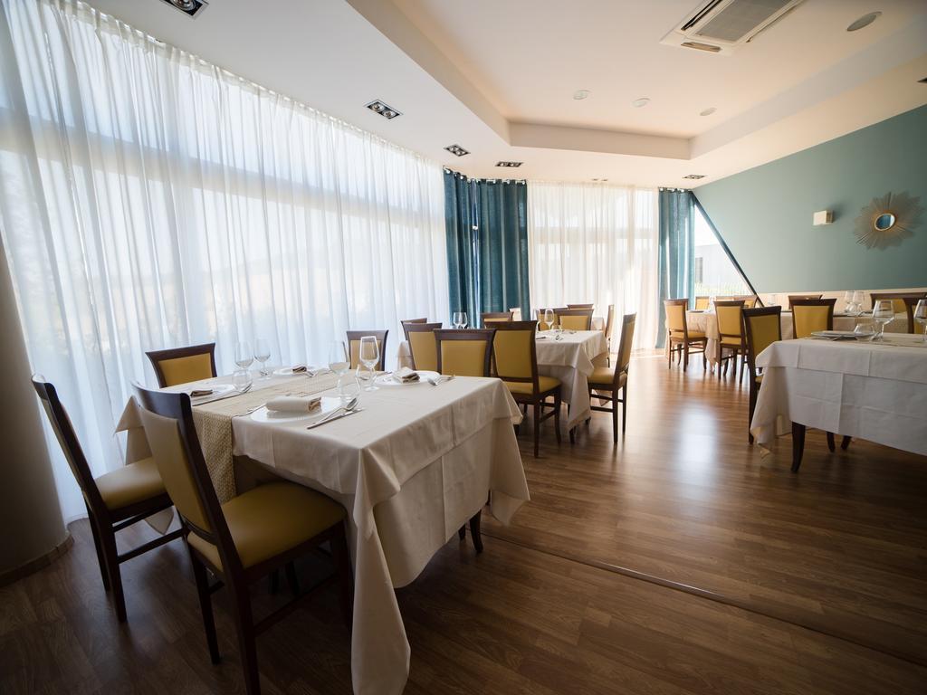 Hotel Select Atessa Exterior foto
