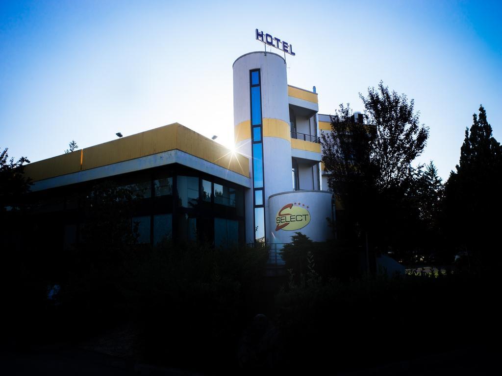 Hotel Select Atessa Exterior foto