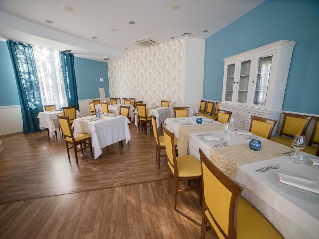 Hotel Select Atessa Exterior foto